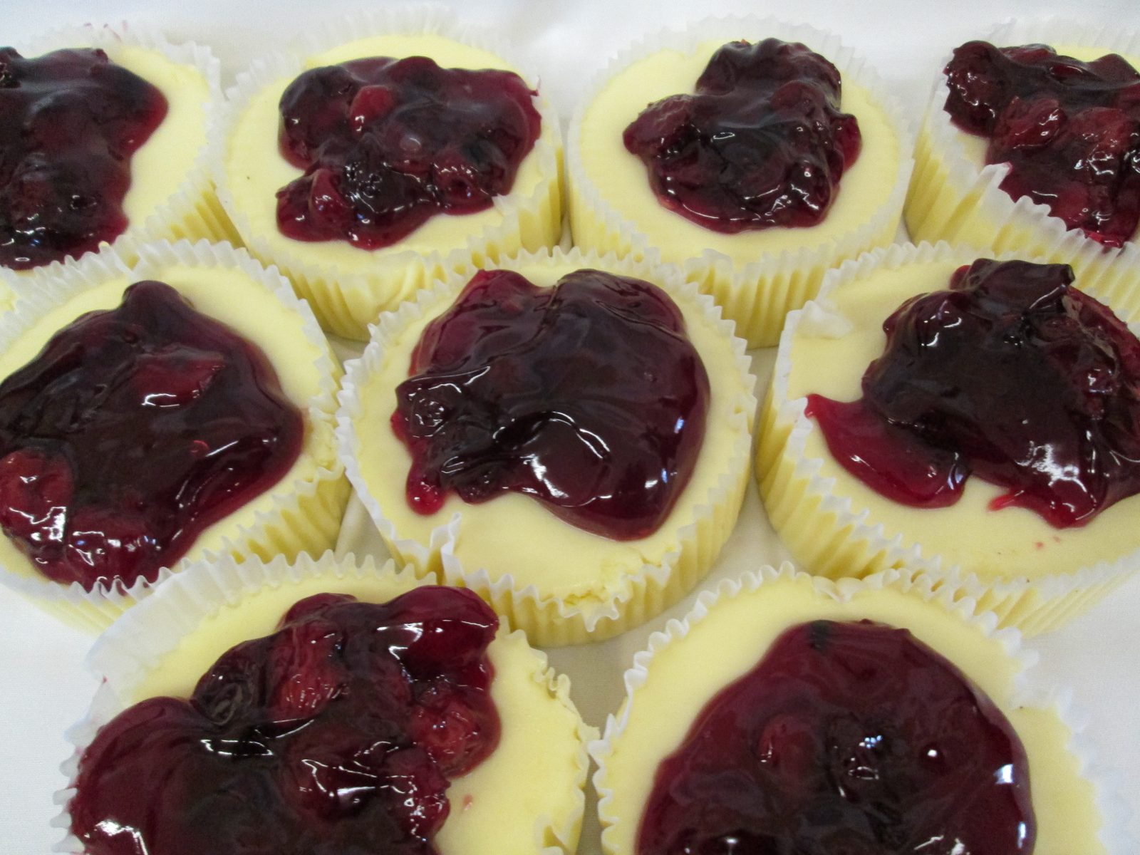 Cheese Cake w/ Cherries